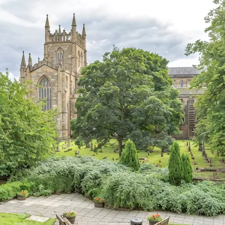 Spacious City Apartment - Dunfermline