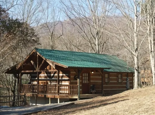 Matthew11:28~4 MIL Pkwy-Dwntwn Pigfrge Hot Tub, Wifi-Gas Fireplace-No Extra Fees