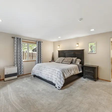 Big beautiful house with lots of room and amazing mountain and ocean views!!!
