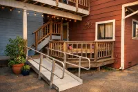 Ocean's Breeze, a Welcoming Space to Gather in Morro 'Heights Pet Friendly!