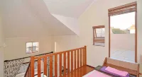 Tuscan style loft, 2 patios, WiFi, Netflix , pool - 2 ดาว