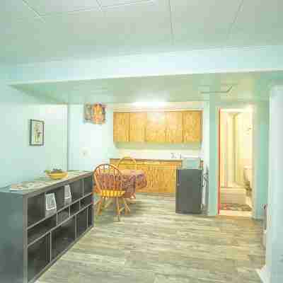 Semi-basement 2-bedroom apartment with AC in Fairbanks Others