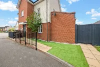 Radiant Retreat Ideal for LegoLand, Windsor, & LHR - Boutique