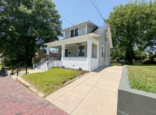 Spacious Central 3bd/2bath