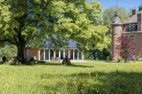 Forest cottage on quiet estate. Close to Pairi Daiza Shape Google Jurbise - Mons Hotéis em 