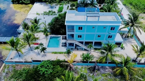 Beautiful Ocean front home in San Pedro, Belize - Homestays