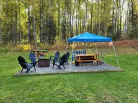 Enjoy your stay at the Grizzly Inn in the quaint community of Willow Alaska! โรงแรมในวิลโลว์