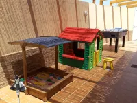4 Bed Villa in Town, 10m Pool, Kid Slide, Pool Fence, BBQ, Outdoor Lounges - Villas