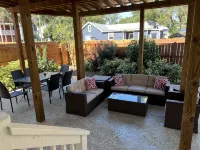 F2, Downtown St. Augustine, POOL, beaches, spacious, free onsite parking!