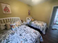 New - Cozy Hocking Hills Cottage w Hot Tub - Maalaistalo