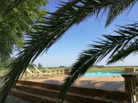 La Maison des Vendangeurs , Gîte with swimming pool and bicycles - Swimmingpools