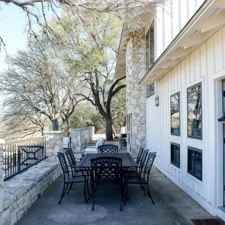 Newly Renovated Farmhouse on a Working Horse Ranch Near Popular Wedding Venues