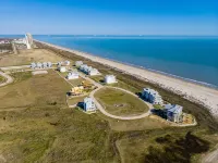Beachfront House - Peaceful Beach - Dog Friendly! - Elevator and Hot Tub! - 자쿠지