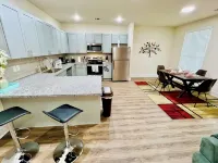 2-Bedroom 2-Full Baths with FREE Parking, Washer & Dryer, WiFi in The Woodlands