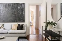 Inner-city Cottage - Designer Furnishings - บังกะโล
