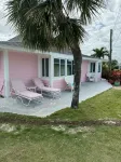 Renovated Beach Villa 671. Steps away from the beach. Sleeps 6. WiFi. Laundry - 3-Star