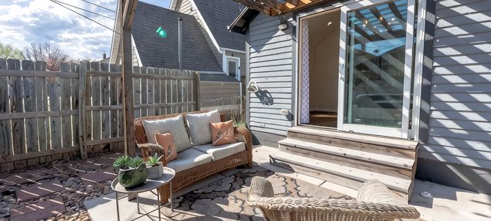 Luxurious Bungalow - Downtown Rapid City Hotels in Pennington County