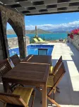 Villa Mavrikiano Has Breathtaking View of the Sea and Mountains + Private Pool. - Huvilat
