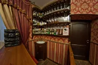 Moskvich Guest House - bar