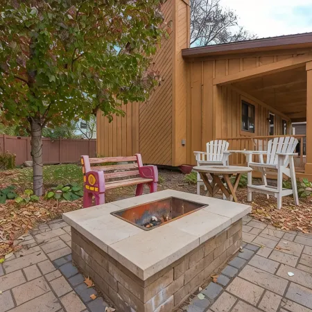 Retreat in Clear Lake, Iowa - GARAGE HANGOUT - Half block from Lake! Отели в г. Клир Лейк