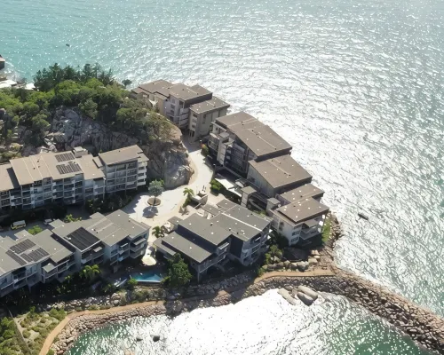 Amazing sea views capture the sea breezes located on beautiful Magnetic Island. Hotels in Nelly Bay