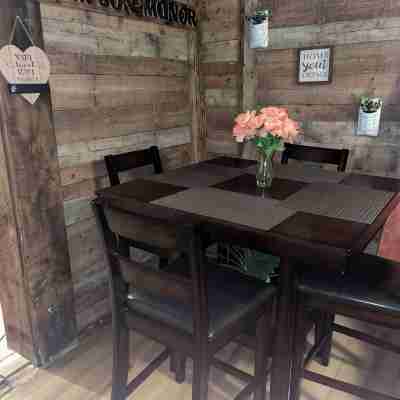 Charming 2-bedroom country house with AC, WiFi in Winter Haven Dining/Meeting Rooms