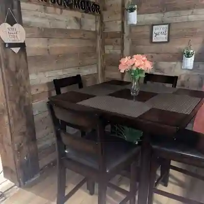 Charming 2-bedroom country house with AC, WiFi in Winter Haven Dining/Meeting Rooms