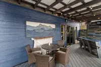 Lake James Cozy Cabin.  Waterfront! - Alphydda