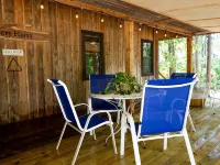 Crazy Horse is a Charming Hochatown Cabin with All the Amenities. 布羅肯鮑住宿飯店