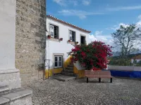 Charming house inside walls of Óbidos - บังกะโล