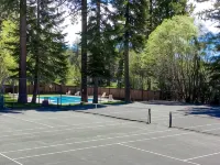 Alpine Getaway 3 Bedroom Home by RedAwning Hotels in Dollar Point