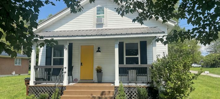 Modern 3Bed 2Bath, Short Drive to Rrg, Walk to Stores and Restaurants! So Clean! Hotels in Powell County