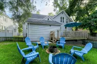 Discover stunning Northern Michigan from the comfort of the Port City Cottage