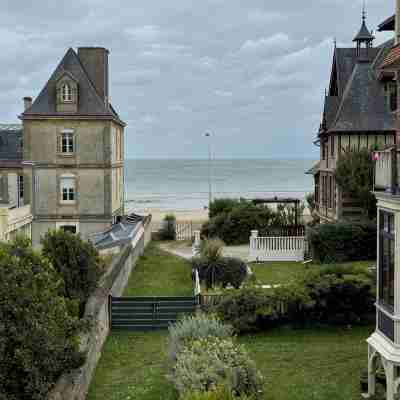 Appartement de Villa Historique - 50m de la Plage Others