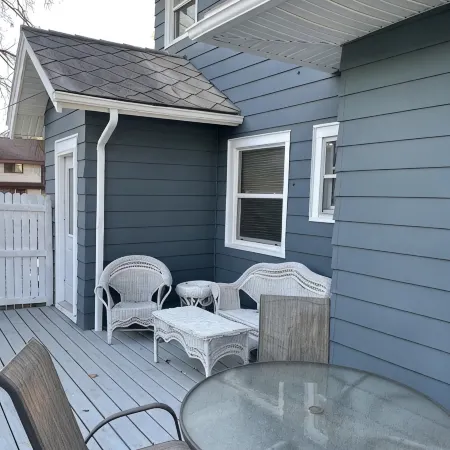 Charming 3 bed 1 bath home. 1 block to St. Mary's. 10 min walk to Mayo downtown.