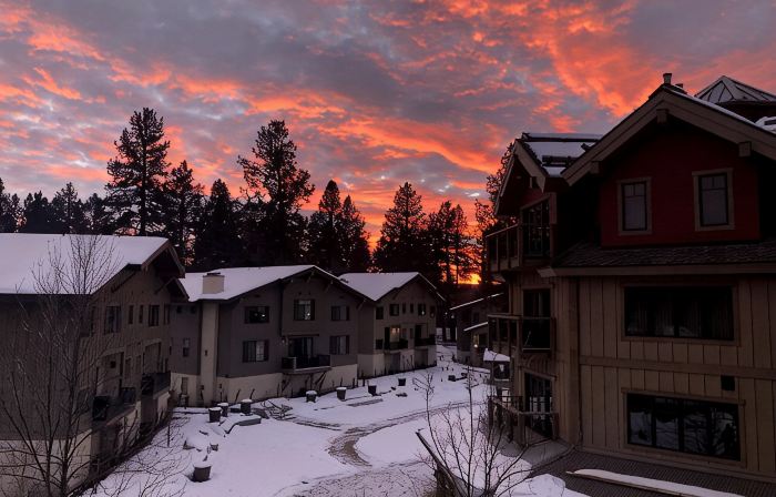 Lake Getaway! Elegant 2-Bedroom Condo in Downtown McCall
