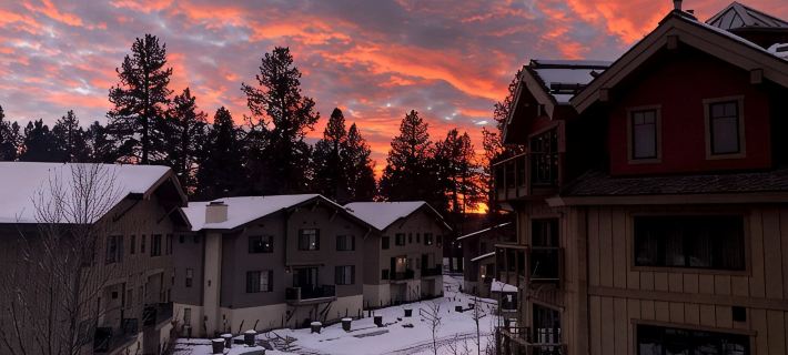 Lake Getaway! Elegant 2-Bedroom Condo in Downtown McCall Ξενοδοχεία στην πόλη McCall