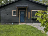 Tower Haus w/Private Hot Tub Hotels in Chesterton