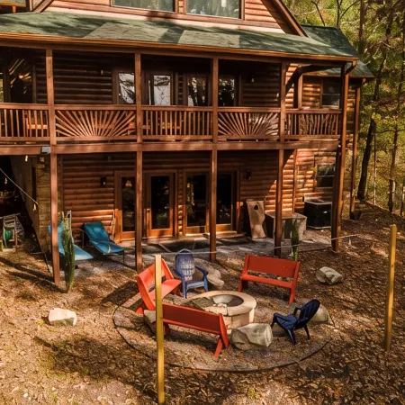 Nature's Retreat - 4 Br, Hot Tub, Game Room, Firepit - Near Blue Ridge!