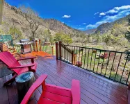 Storybook Cabin - Private Stream, Incredible Canyon View, Starlink Internet - シャレー