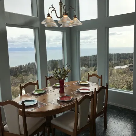 Miracle Ridge - Beautiful, Private Home Overlooking Kachemak Bay & Cook Inlet
