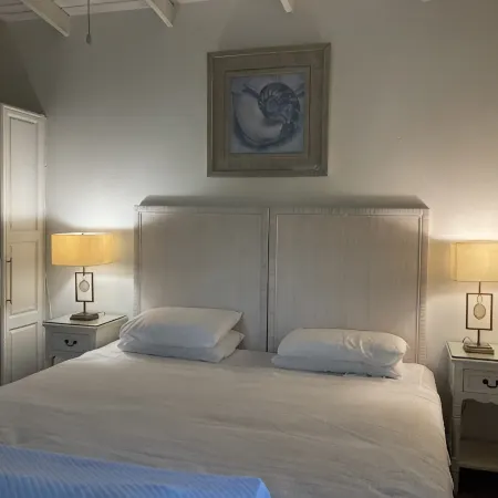 Ground Floor Apt with garden only 3 mins walk to Beach and Beach Club