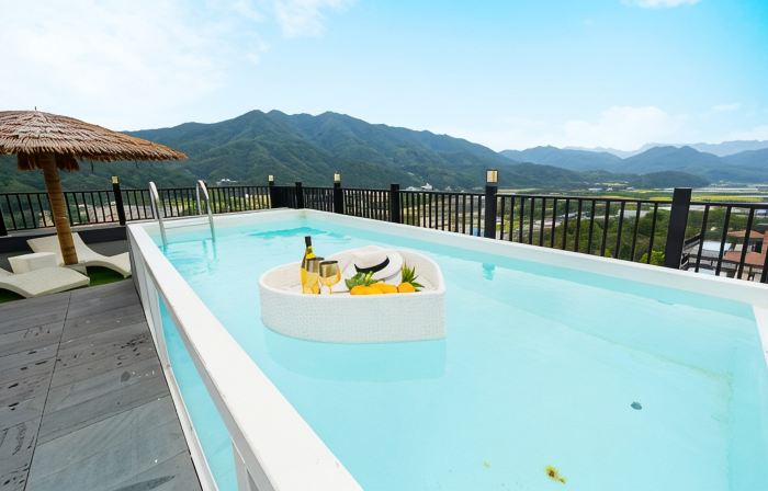 Cheongdo Casa Loma Pool Villa