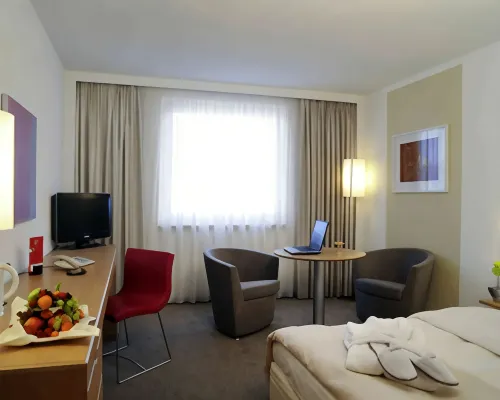 Novotel Duesseldorf City West (Seestern) Hotels near Lörick