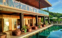 Paradise Garage Komodo Villa - Villas