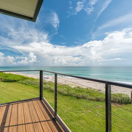 Oceanfront 4-bed Villa with private pool. Weekly discount for spring and summer.