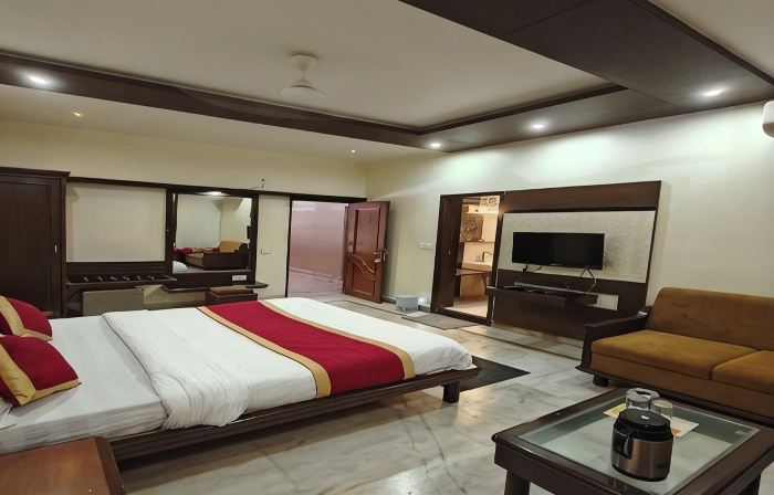 Hotel Ambaji International