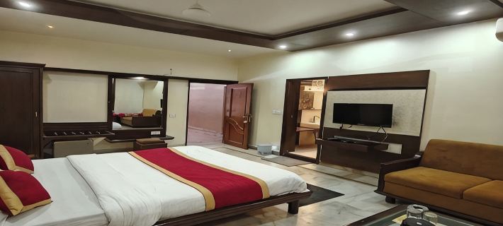 Hotel Ambaji International Отели в г. Банаскантха
