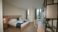 New Wave Hotel