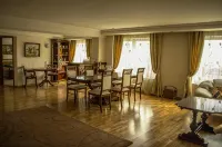 Orbita Hotel Complex - Parkering